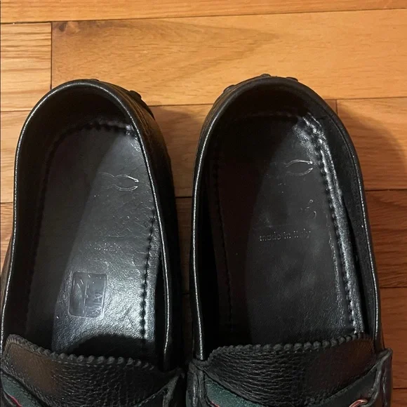 Men Gucci Black Leather Loafers - Picture 3 of 16